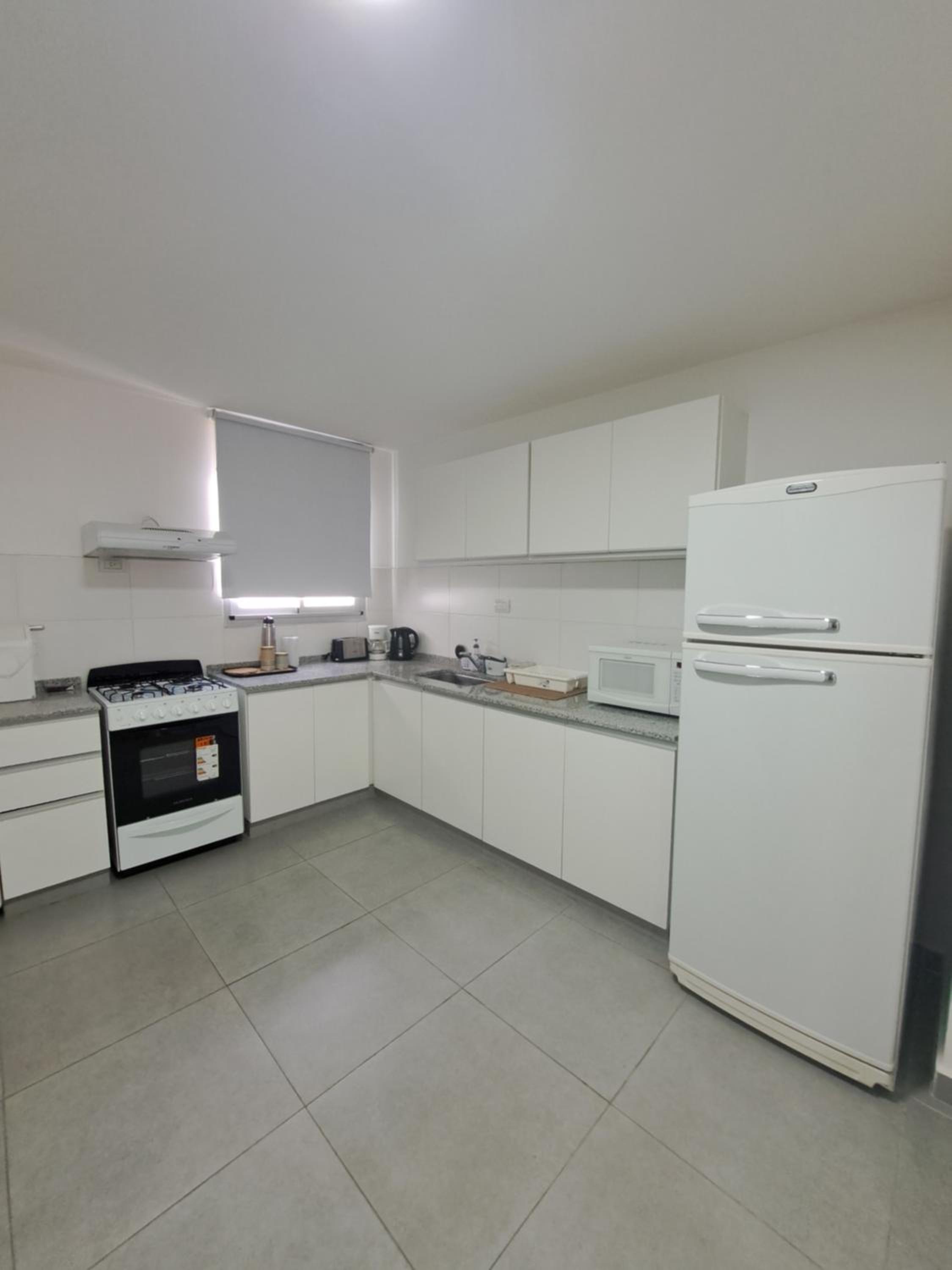 Departamento -Roma- Barrio General Paz - A una cuadra de 24 de septiembre y enfrente del Polideportivo By Apartcba