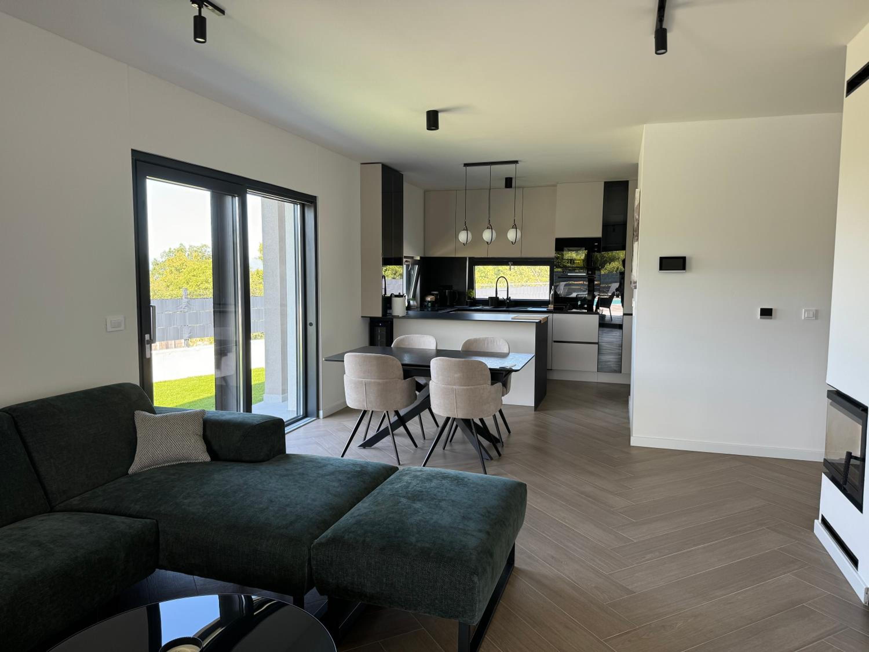 Olive Residence