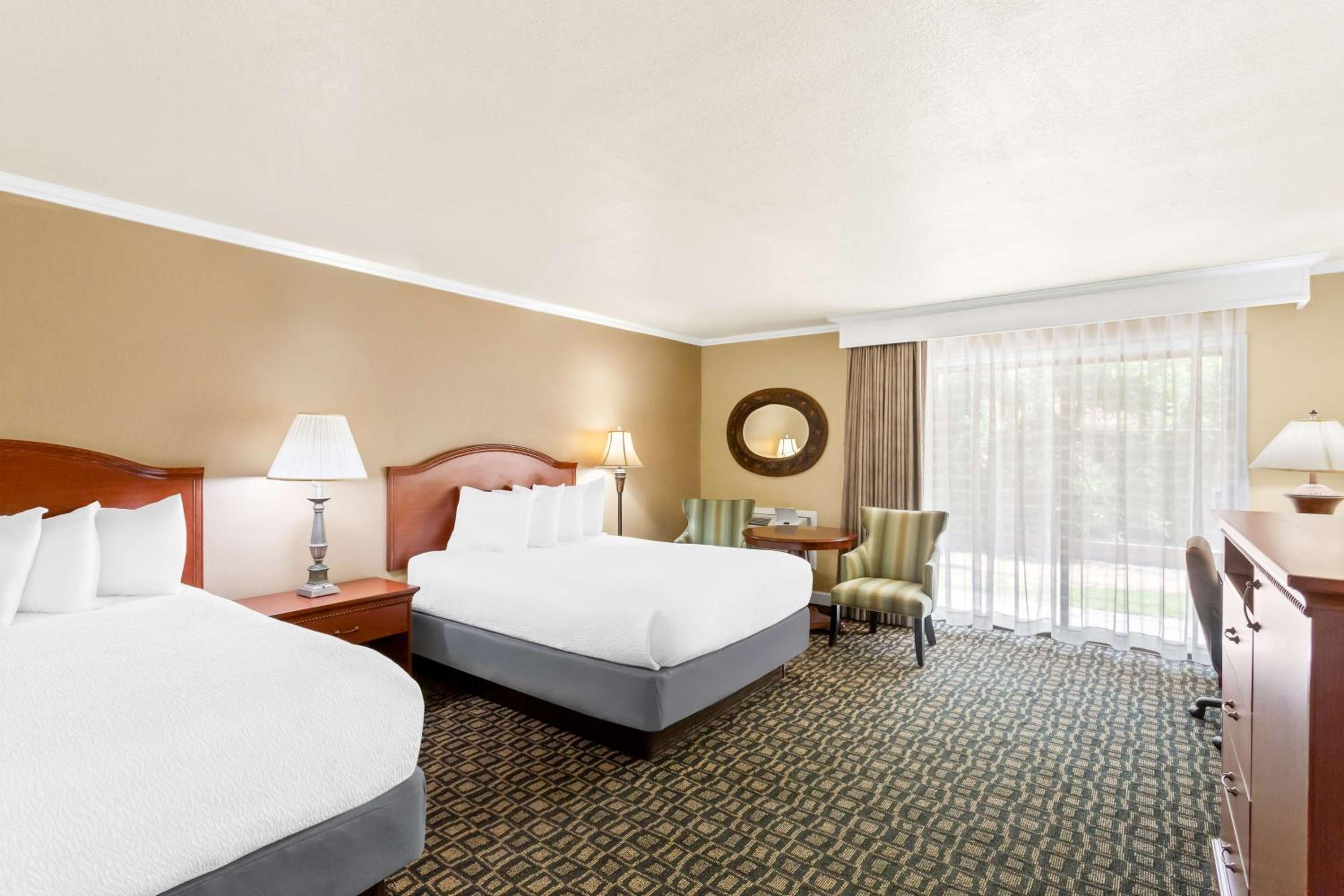Yreka Vacations - Best Western Miners Inn Yreka - Property Image 14