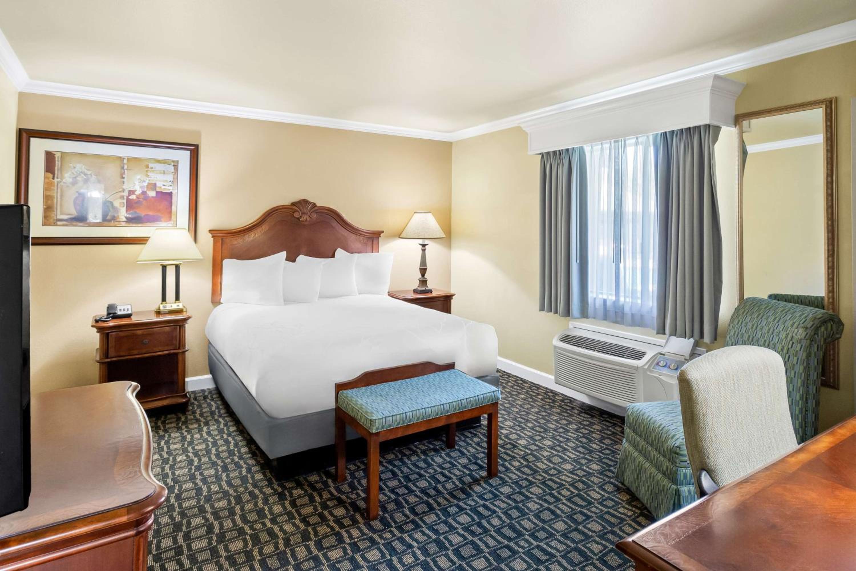 Yreka Vacations - Best Western Miners Inn Yreka - Property Image 11