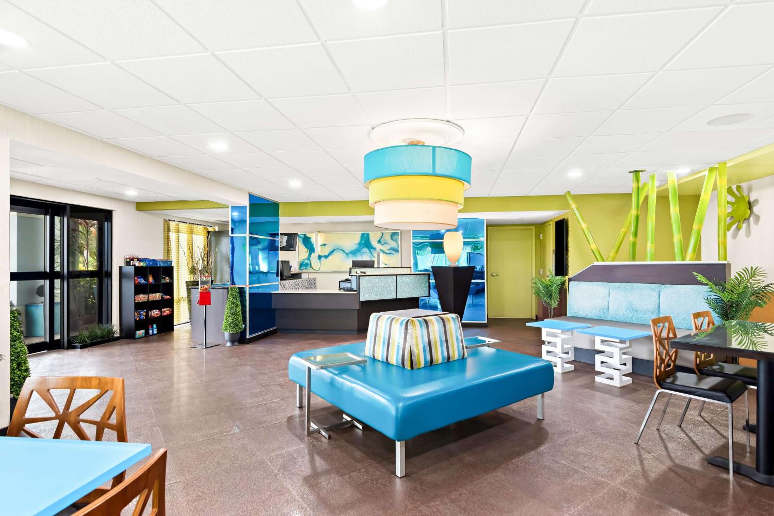 Okeechobee Vacations - Best Western Lake Okeechobee - Property Image 2