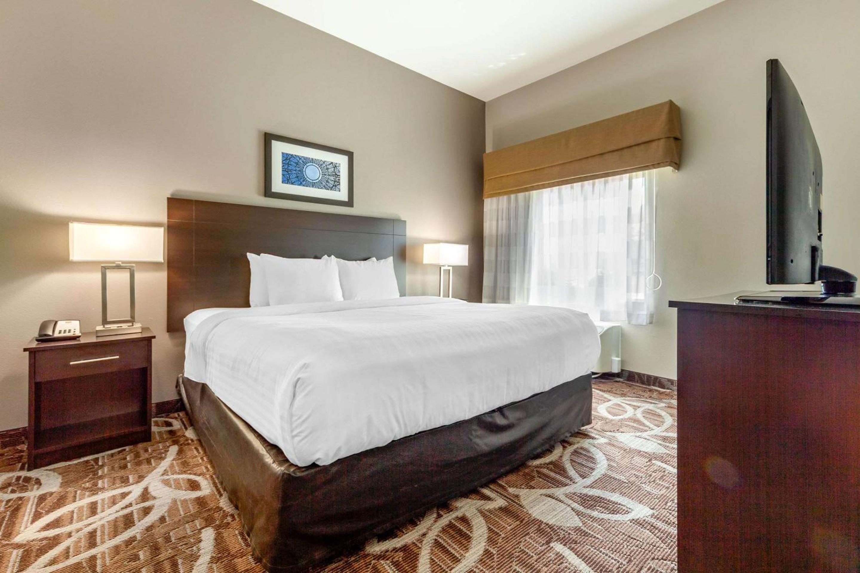 MainStay Suites Lincoln University Area