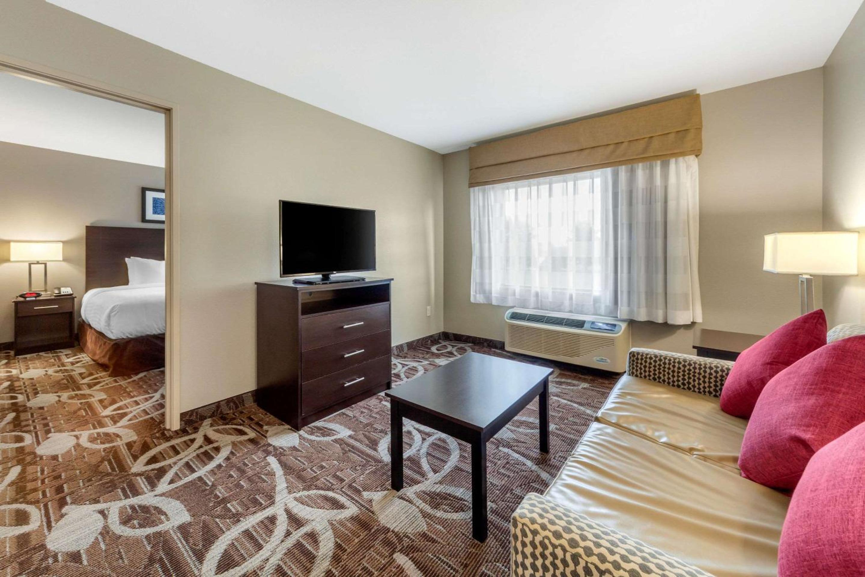 MainStay Suites Lincoln University Area