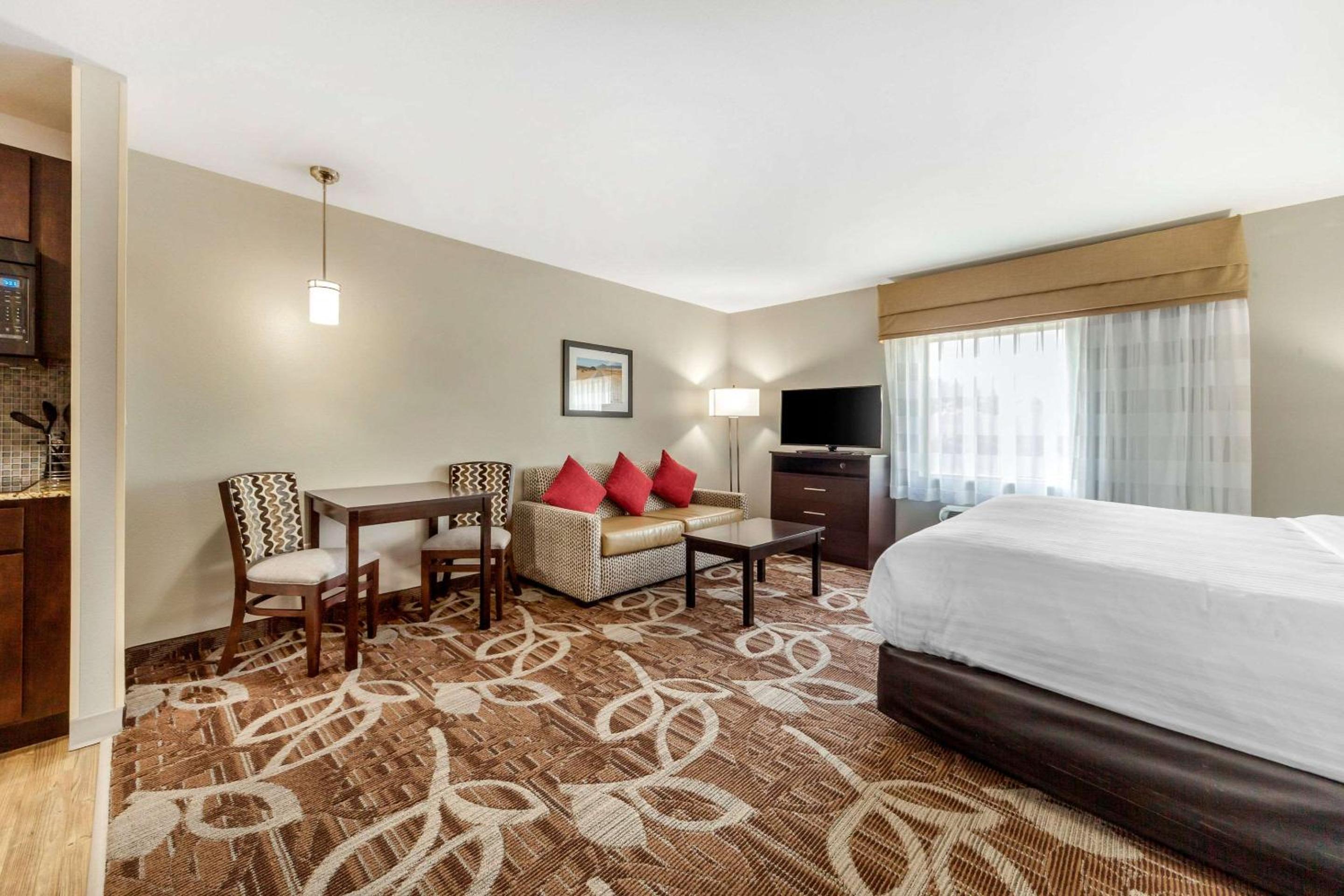 MainStay Suites Lincoln University Area