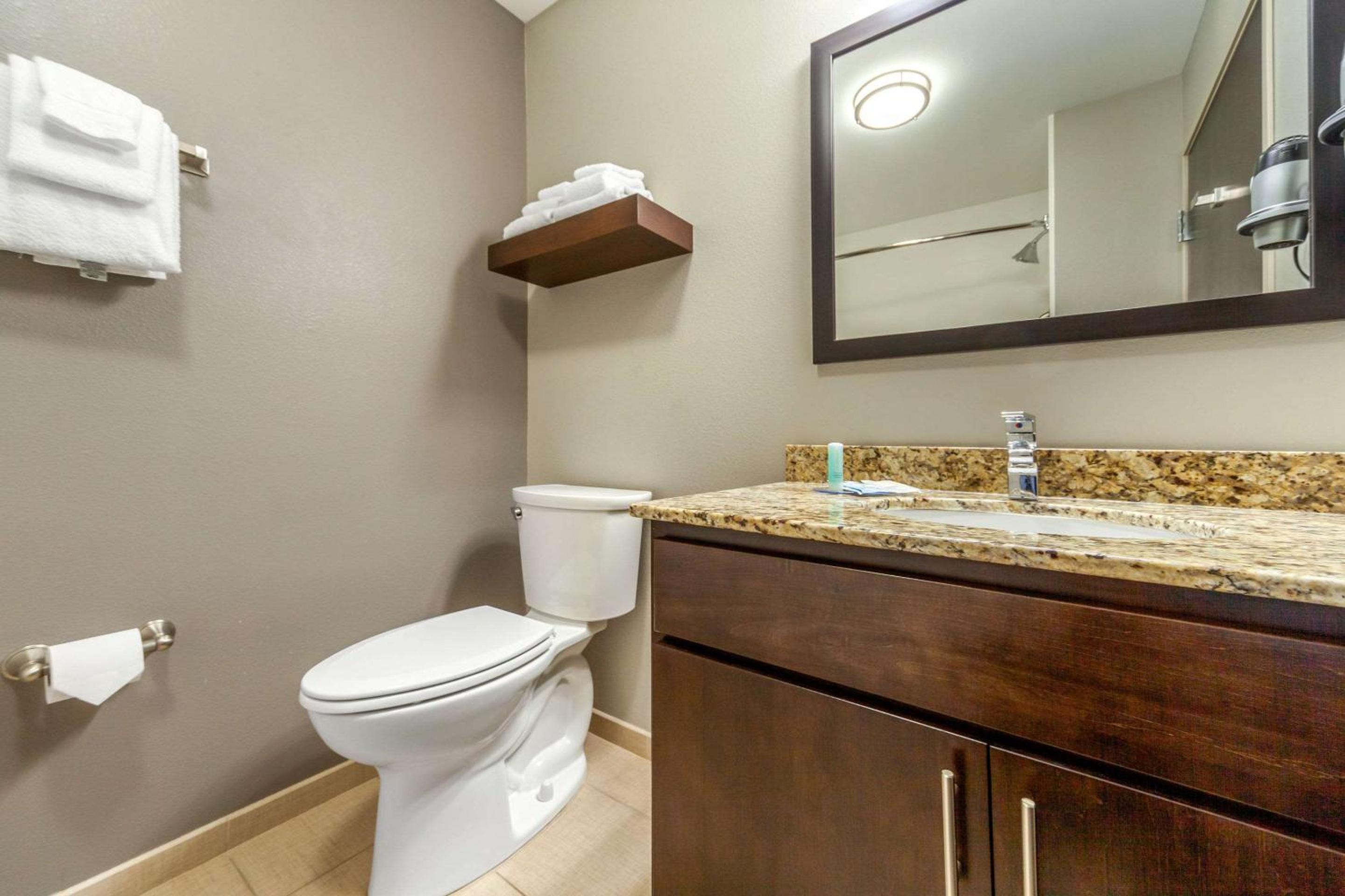MainStay Suites Lincoln University Area
