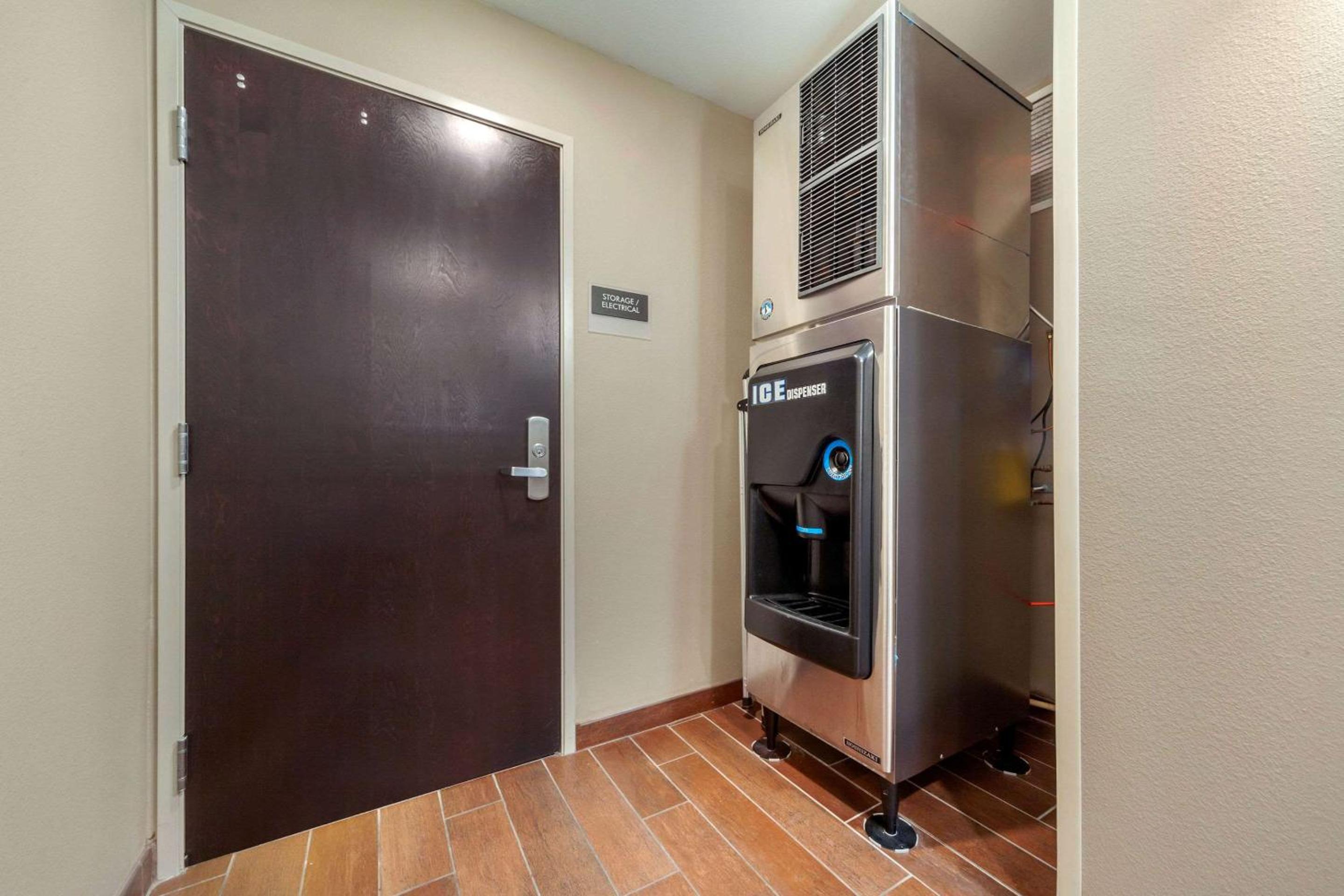 MainStay Suites Lincoln University Area