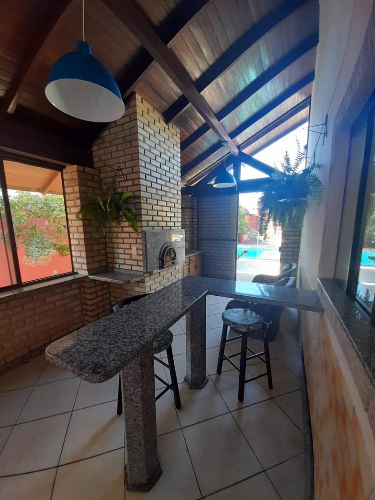 Casa com piscina ingleses 0181
