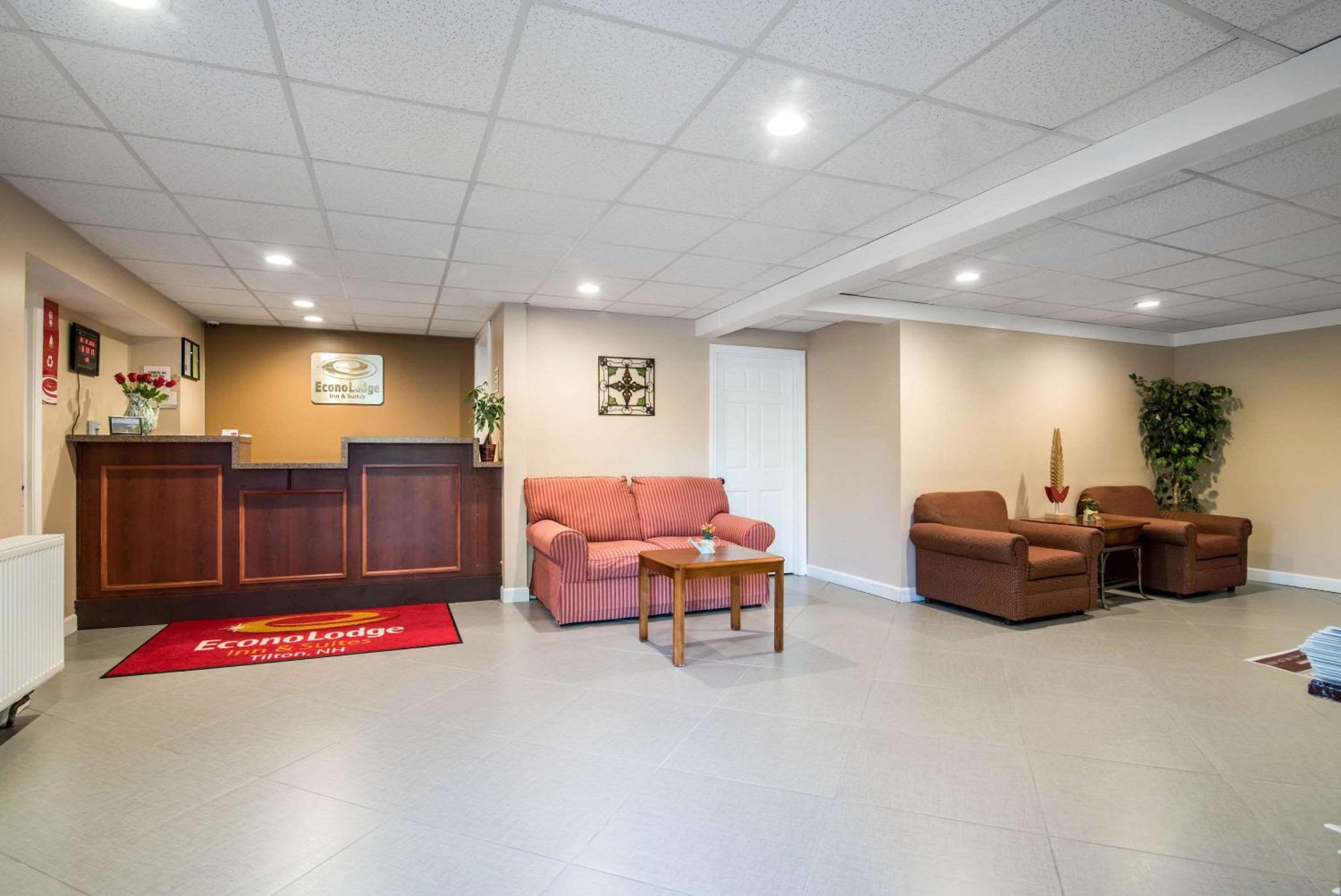 TiltonLodge Inn & Suites