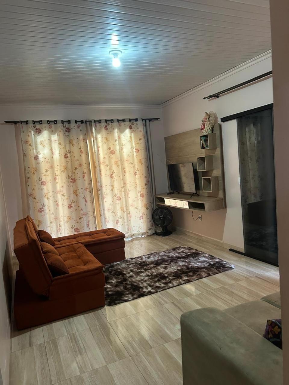 Casa Mobiliada Com Ar Condicionado