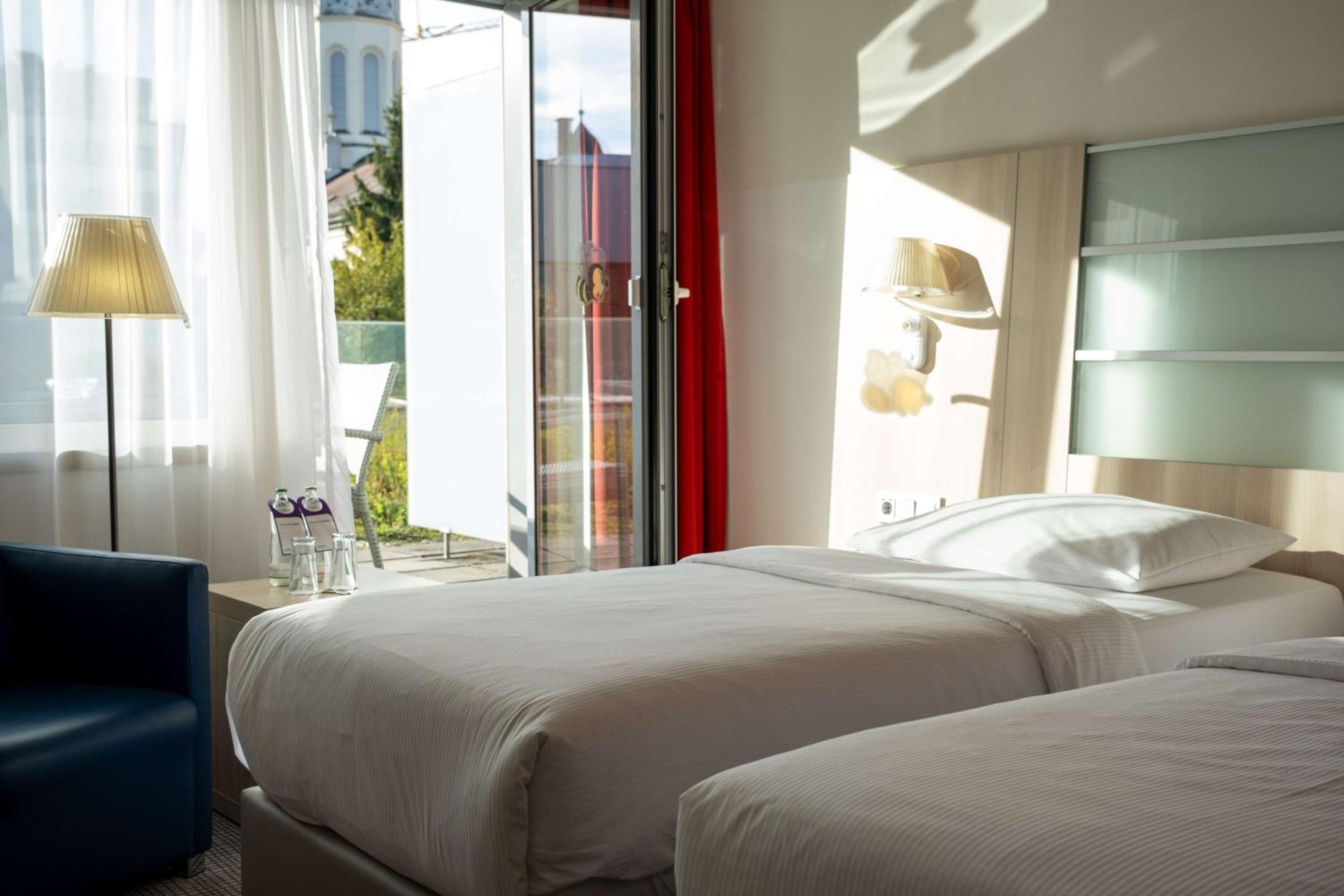 Linz Vacations - Park Inn by Radisson Linz - Property Image 1