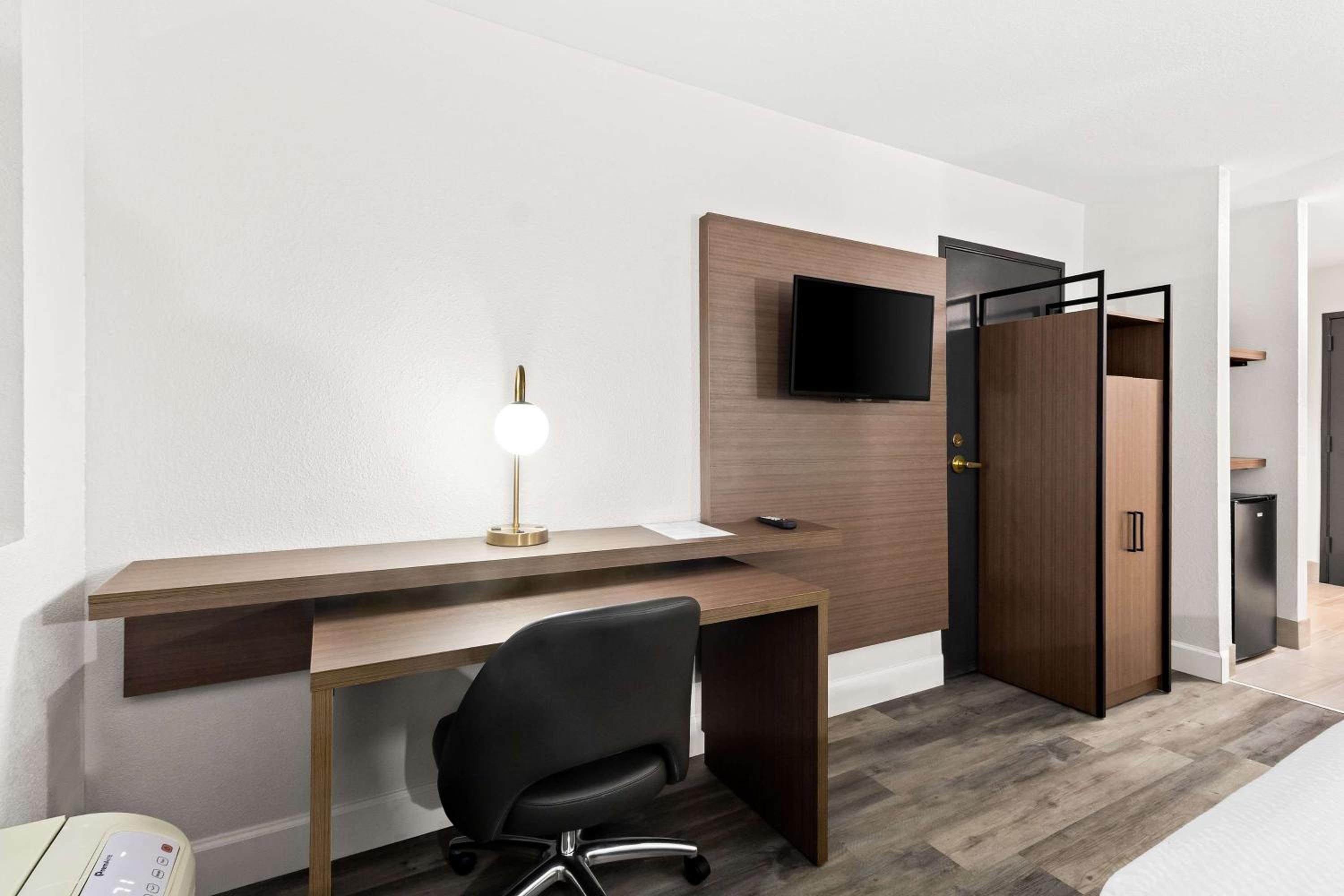 SureStay Hotel by Best Western Groves view 2