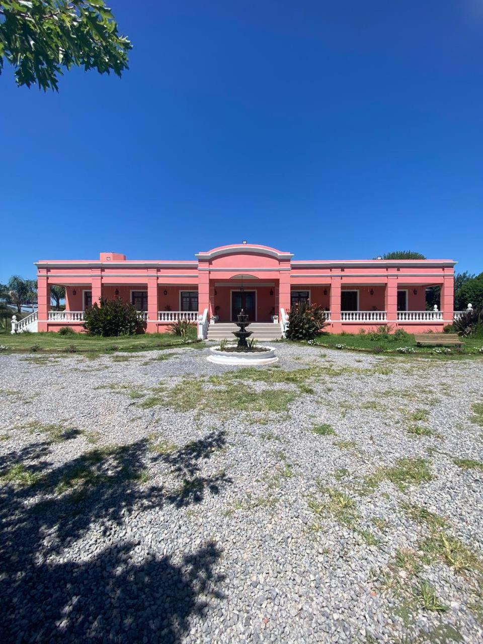 Estancia HOTEL LA ROSADITA