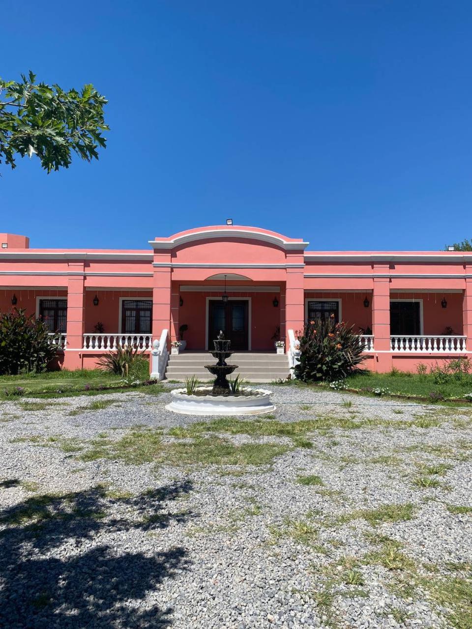 Estancia HOTEL LA ROSADITA