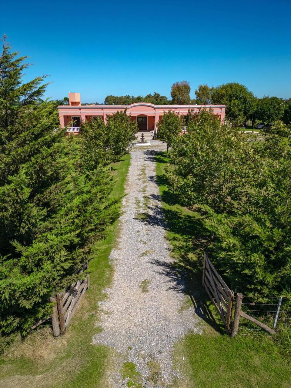 Estancia HOTEL LA ROSADITA