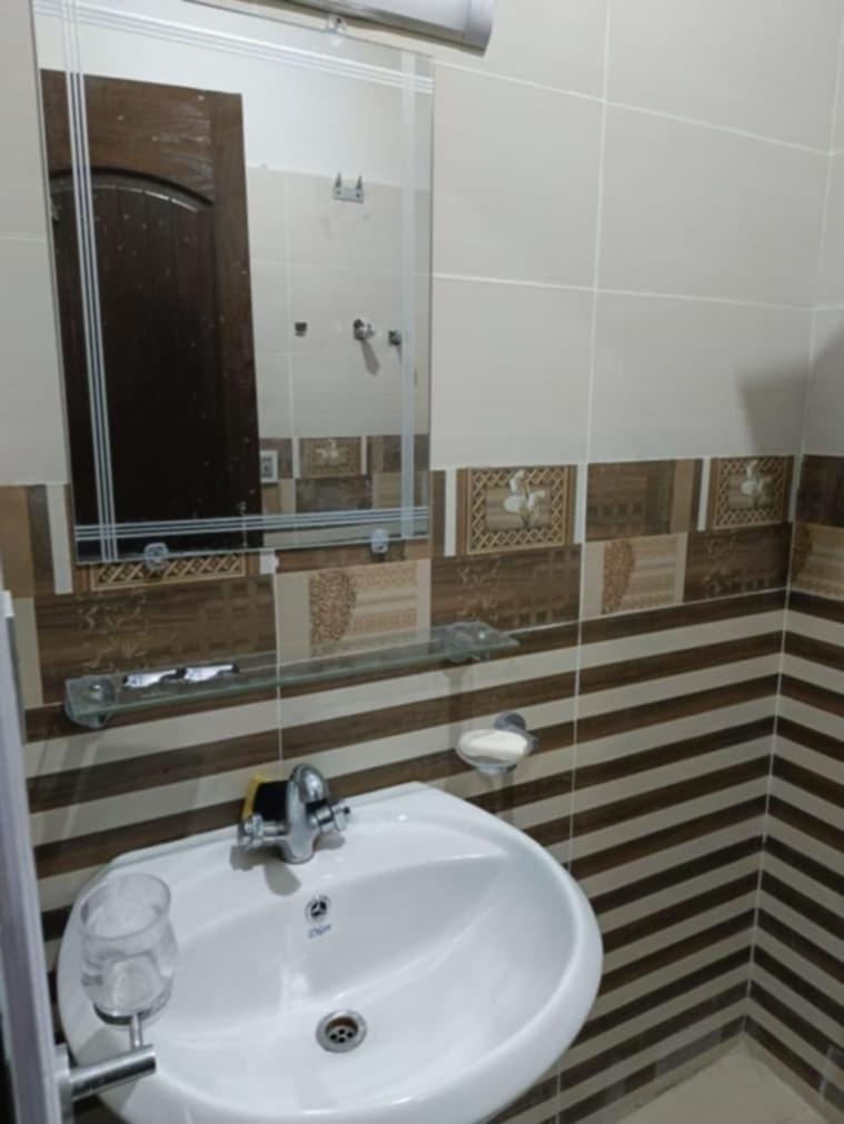 Savul Inn Guest House - Faisal Town near Islamabad International Airport and Motorway view 3