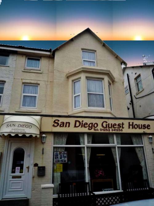 San Diego Guest House - near Pleasure Beach