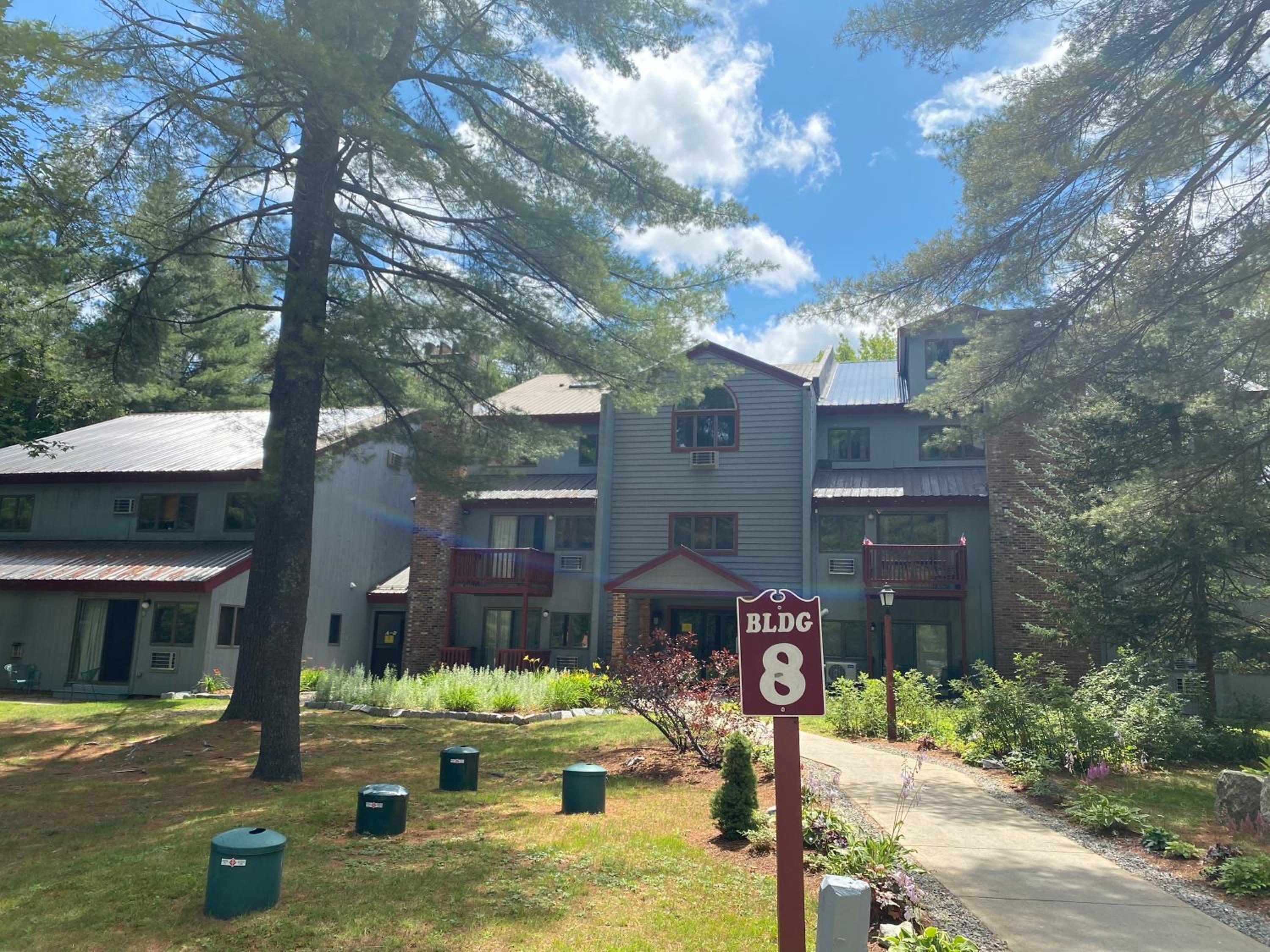 Hotel Attitash Mountain Resort Pool Jacuzzi Storyland Northconway