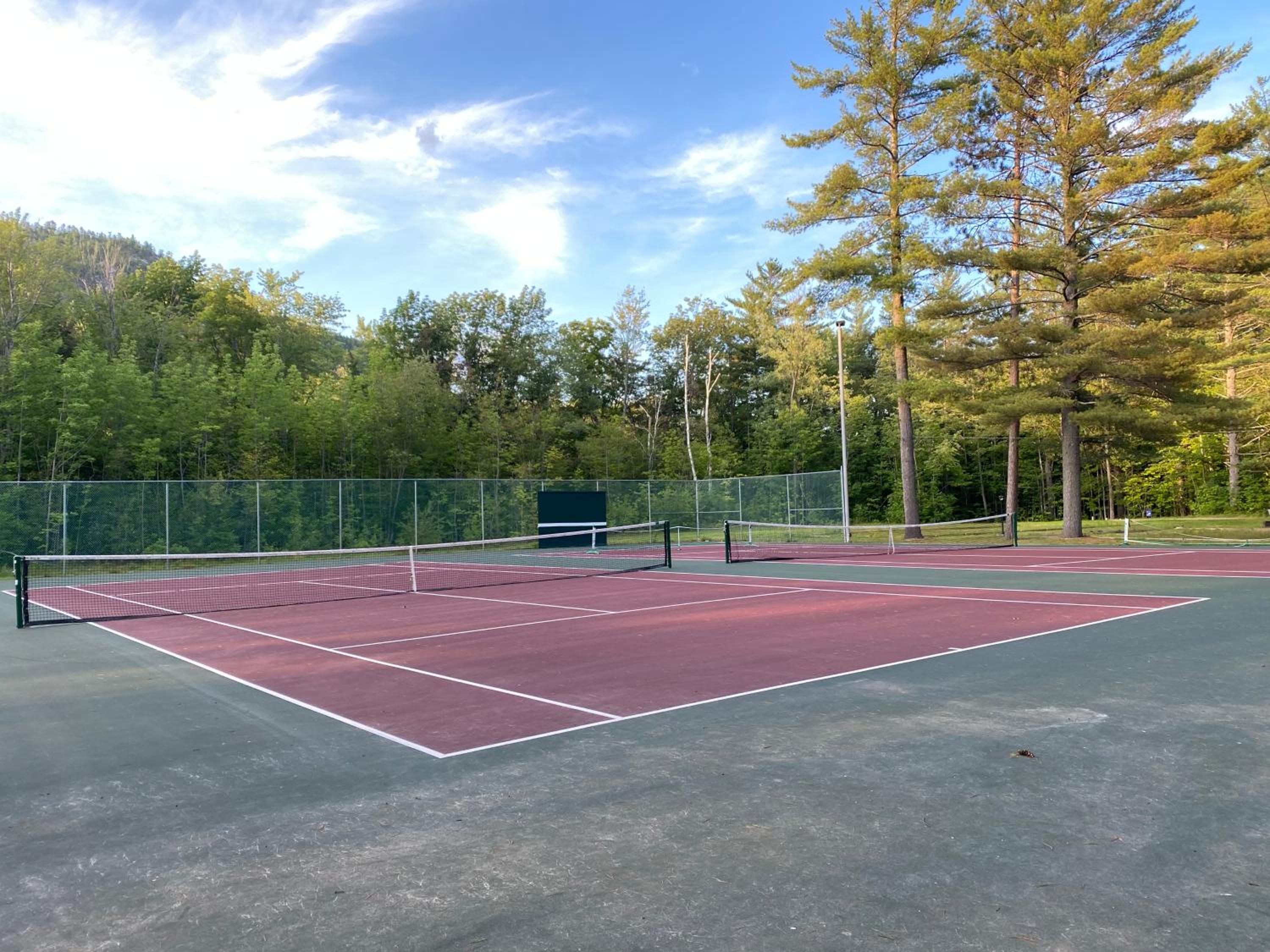 Attitash Townhouse: AC, Pool, Storyland, Saco River