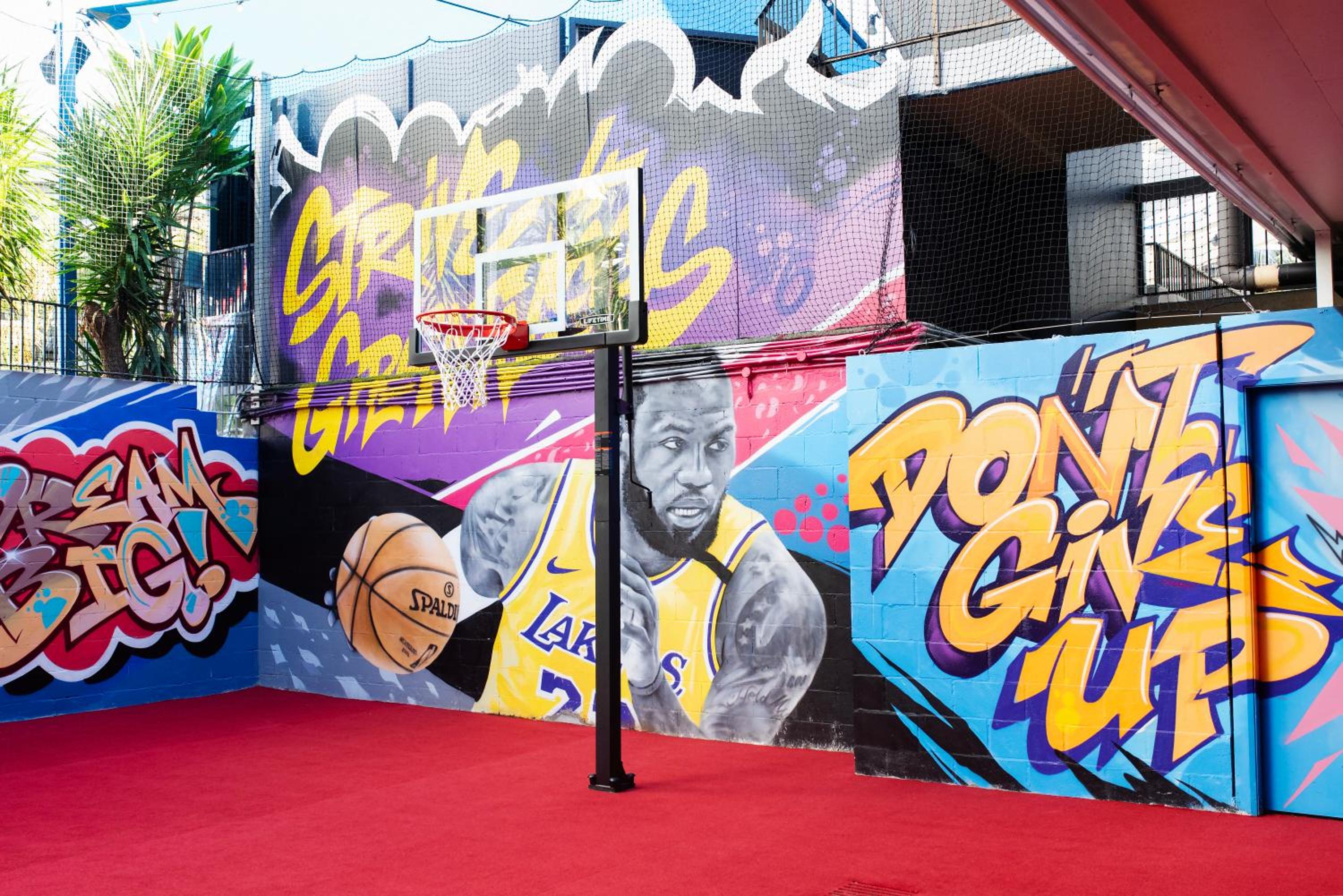 Paradise Resort Gold Coast - Image 2