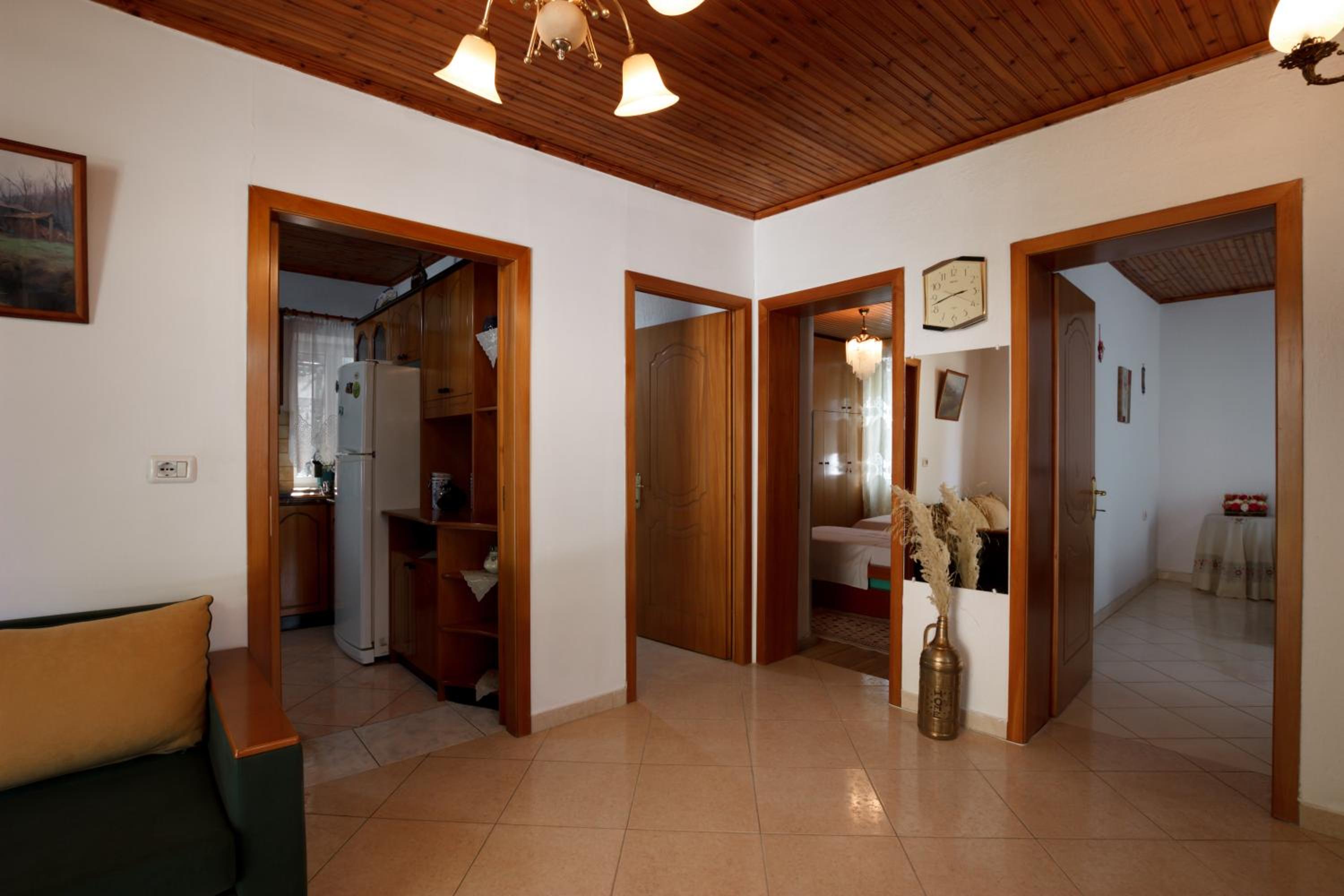 GuestHouse Te Bregu photo 2