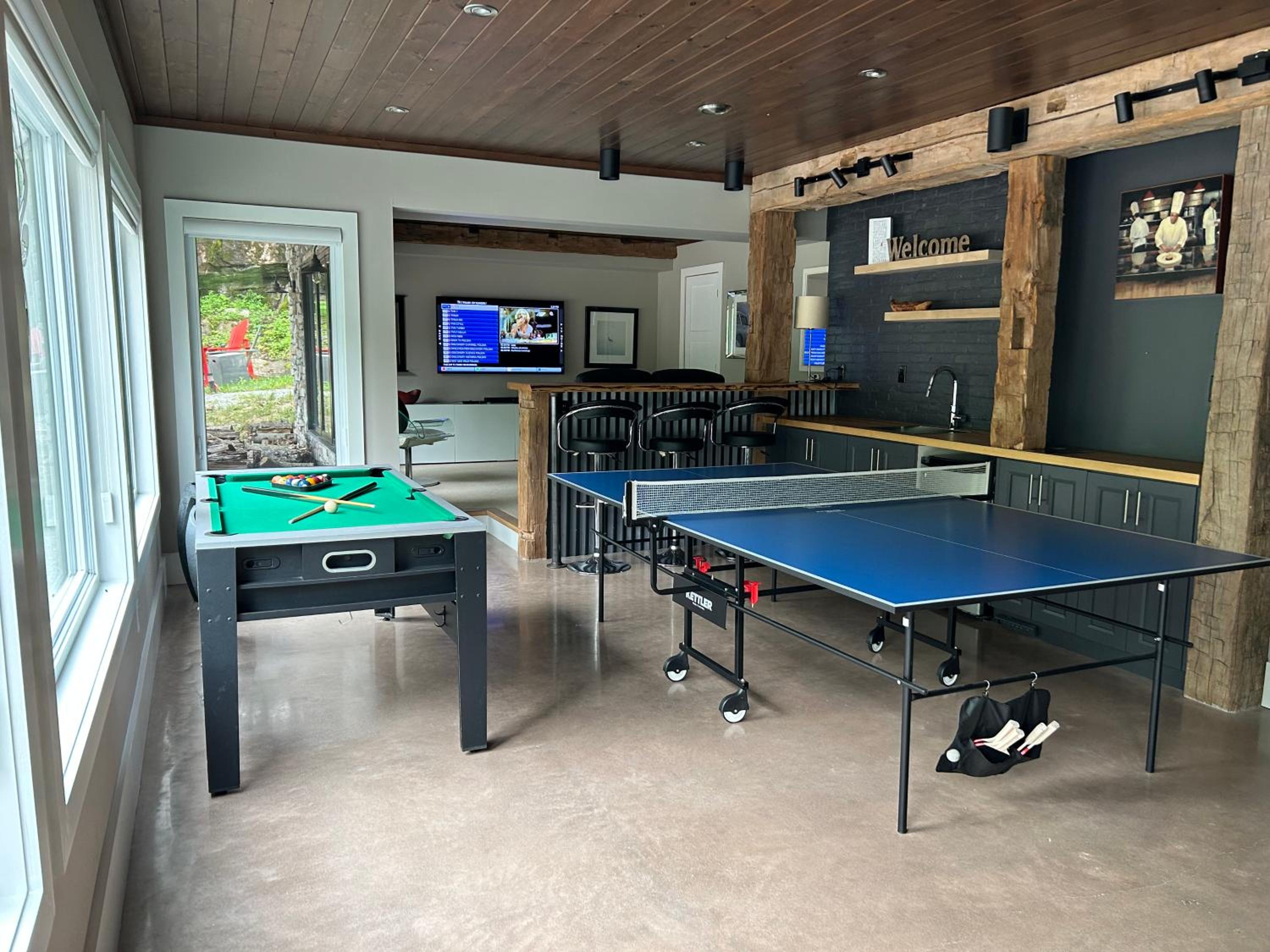 The Rowanwood - Muskoka Cottage Retreat