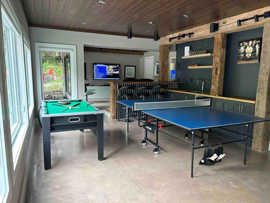 The Rowanwood - Muskoka Cottage Retreat