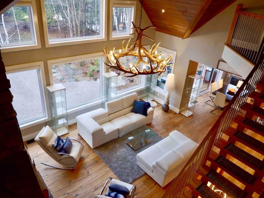 The Rowanwood - Muskoka Cottage Retreat