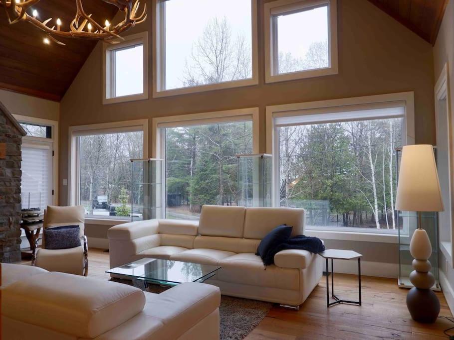 The Rowanwood - Muskoka Cottage Retreat