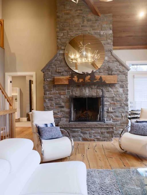 The Rowanwood - Muskoka Cottage Retreat