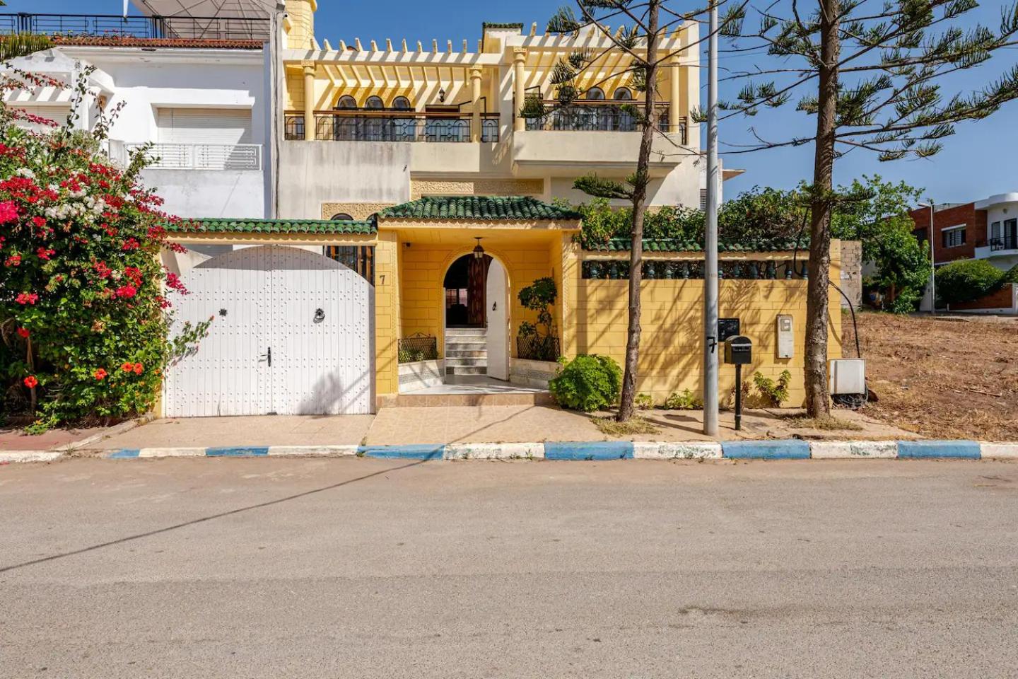 Hotel Spacious Harhoura Villa: Perfect For Families (5min To Beach)