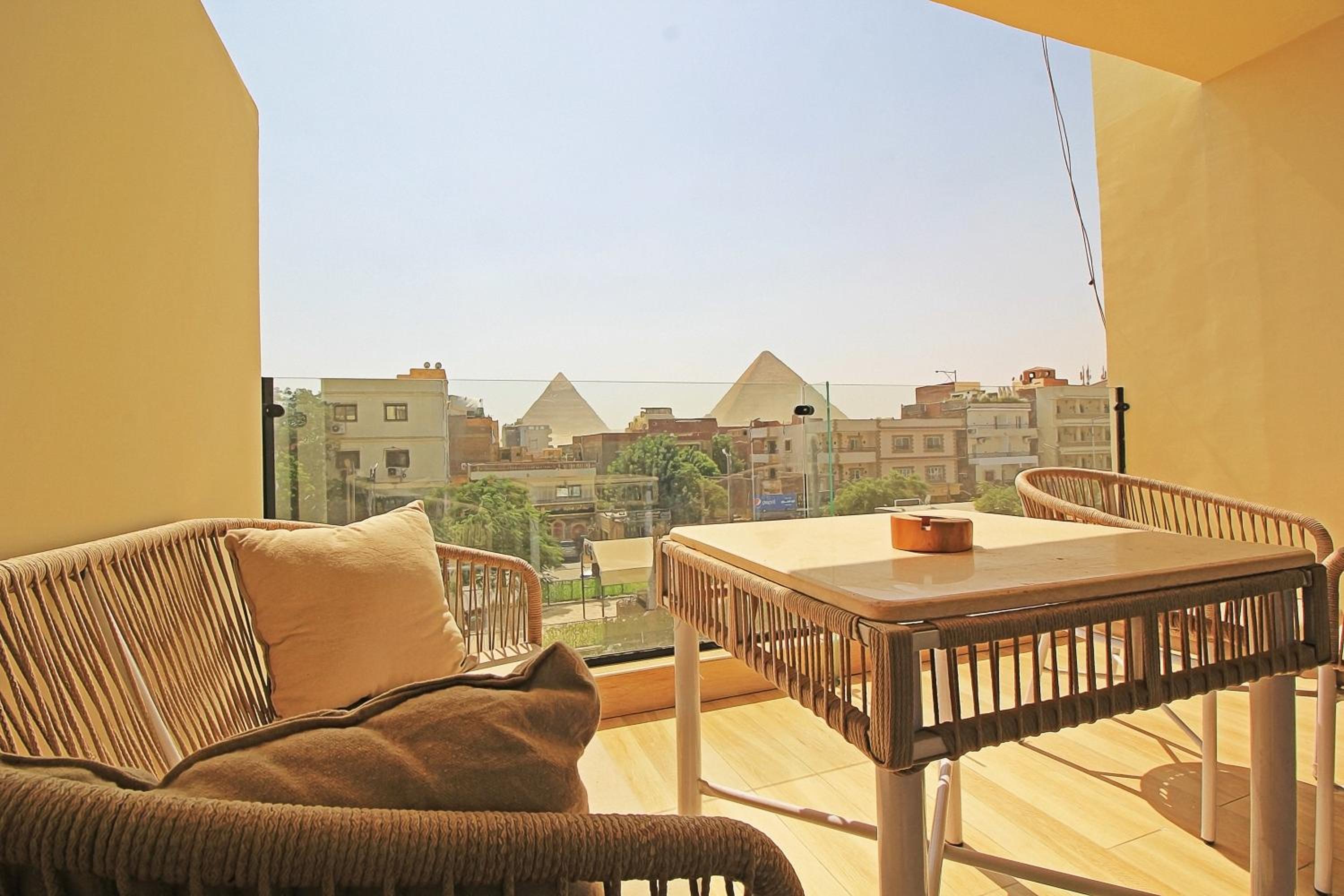 The Platinum Pyramid view inn