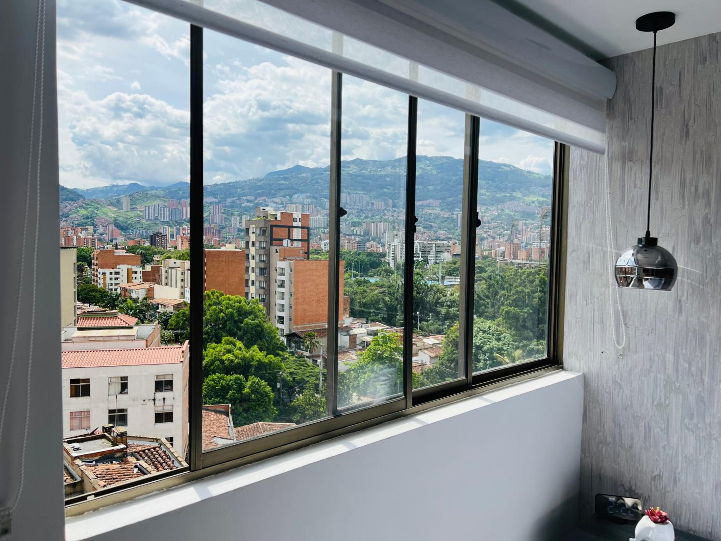 Modern Two Bedroom Laureles Apt