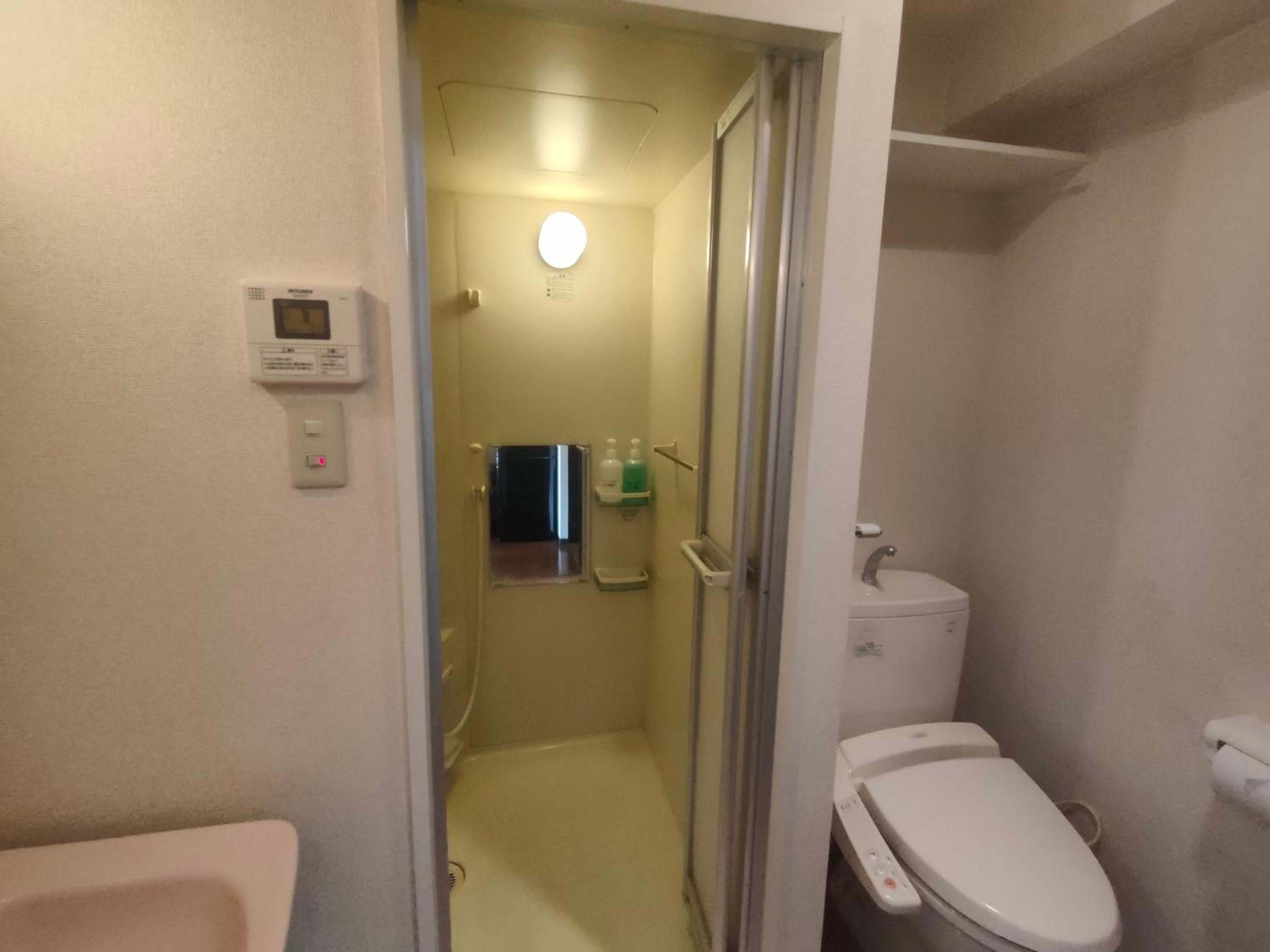 Apartments in the Namba area with airport bus and railway access