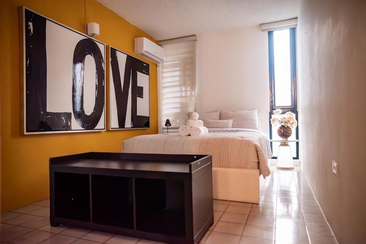 Chic 1BR Retreat in Condado view 3