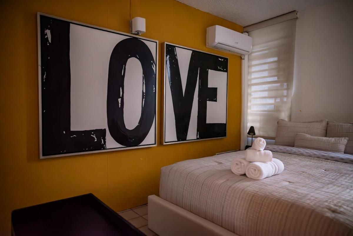 Chic 1BR Retreat in Condado view 4