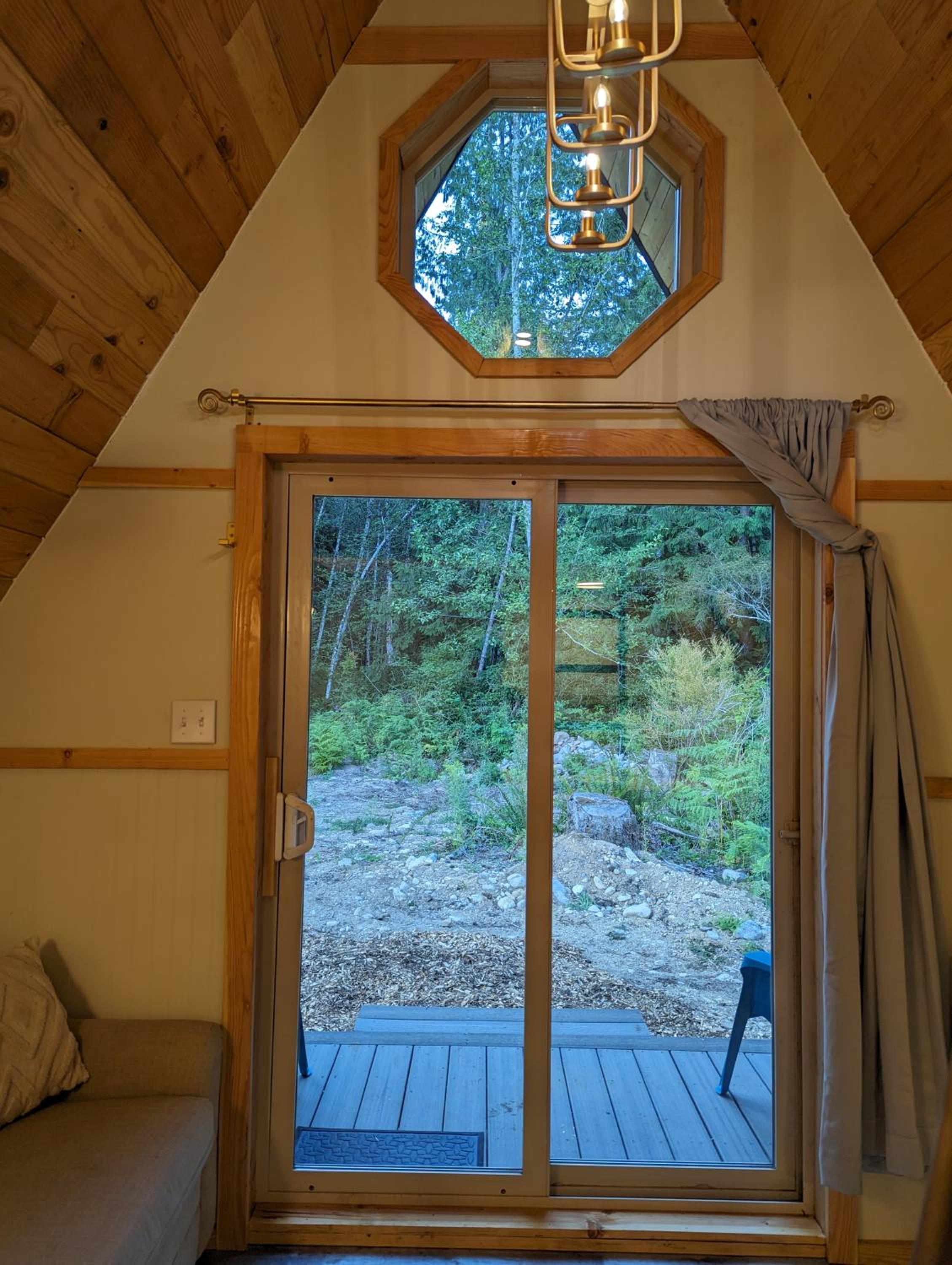 Tree Ring Cabin on 33 Acre Farm