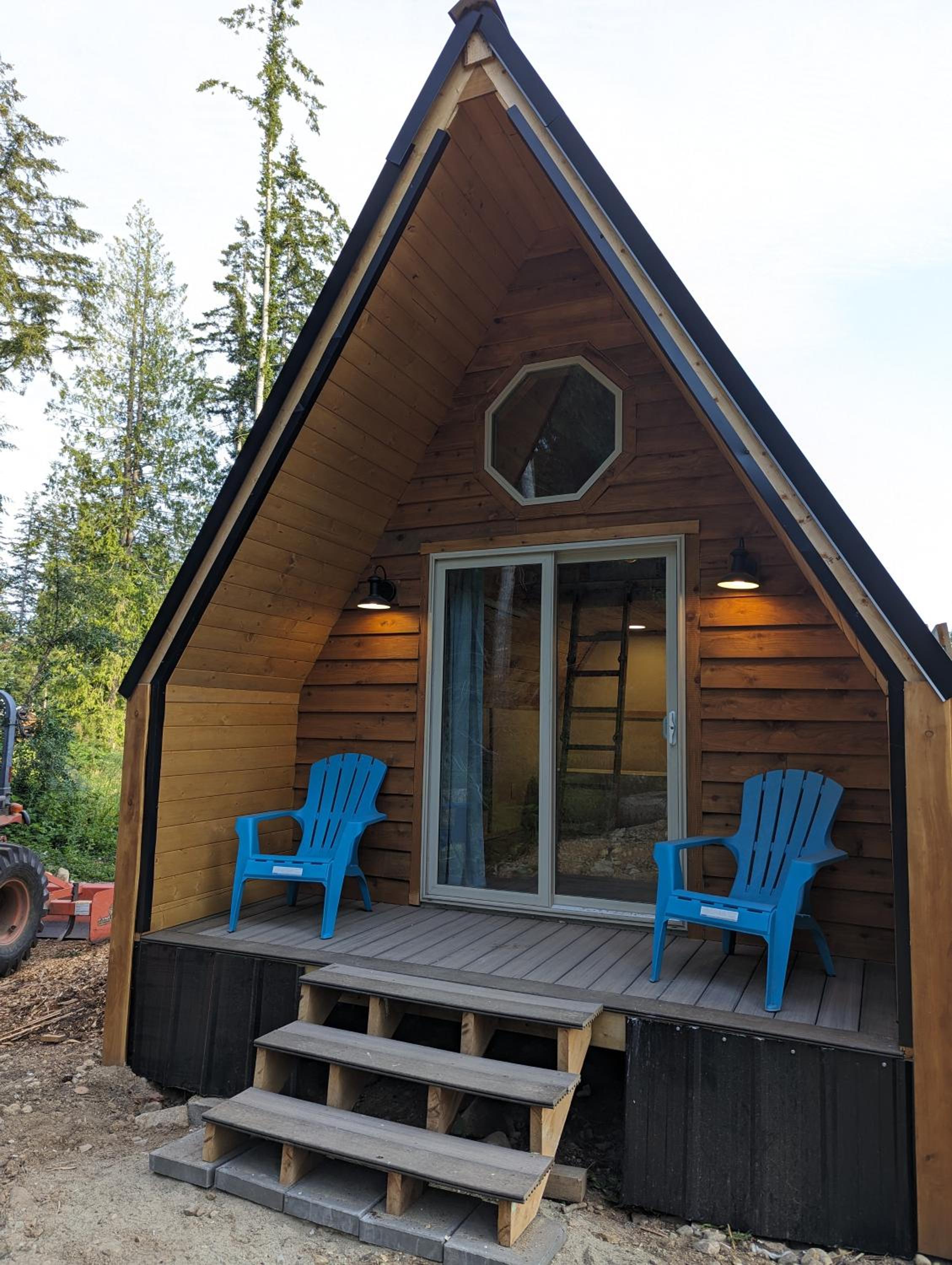 Tree Ring Cabin on 33 Acre Farm