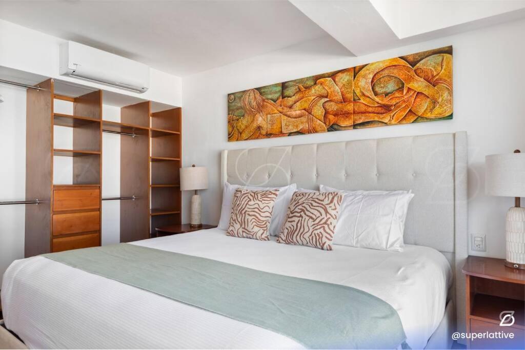 Deluxe BeachFront 4B Villa