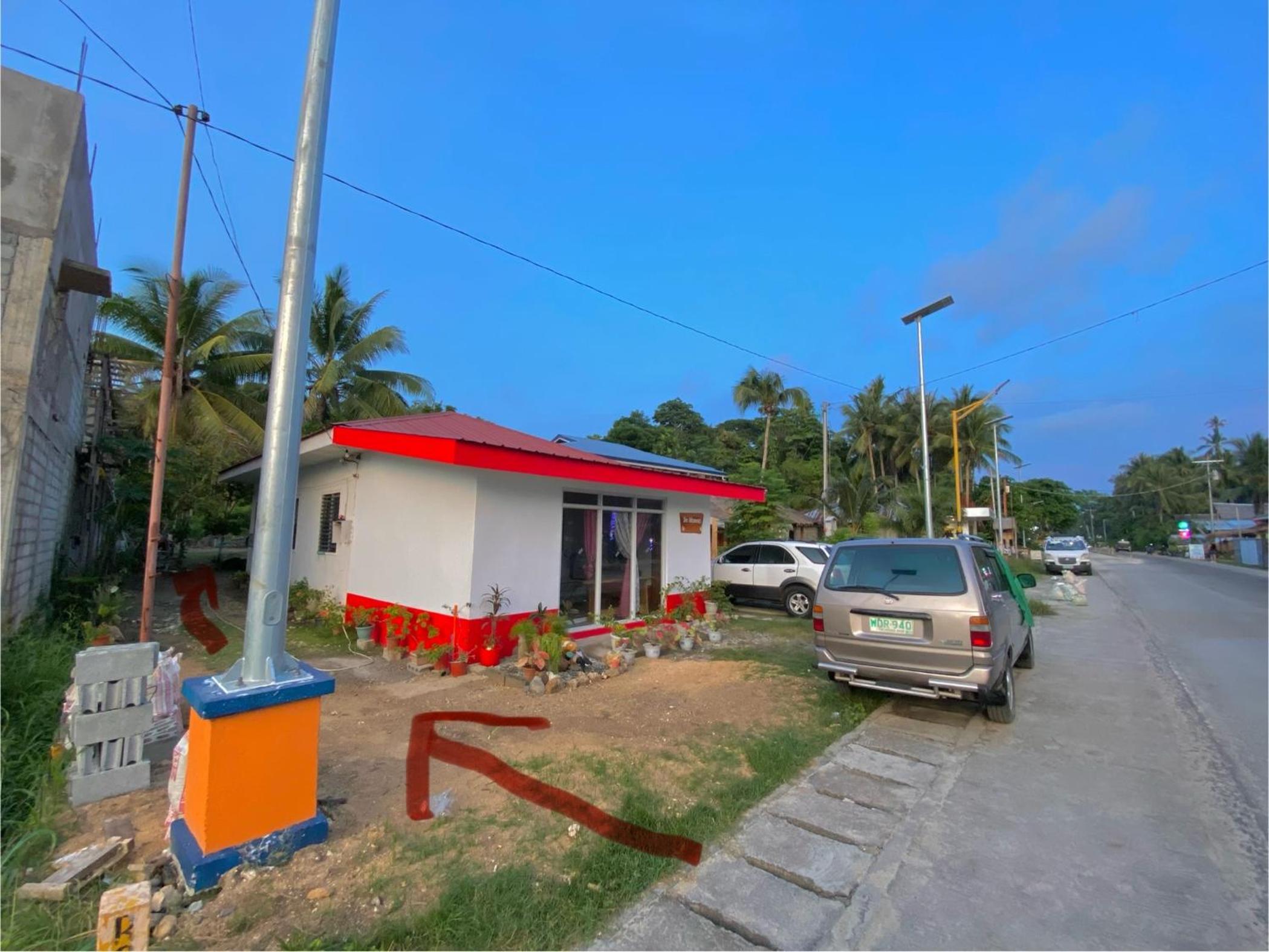 Monera's Native Cabin view 5