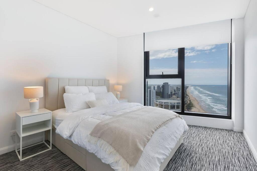 Beach front Sky Home - floor 35