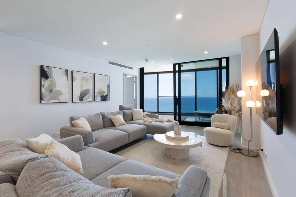 Beach front Sky Home - floor 35