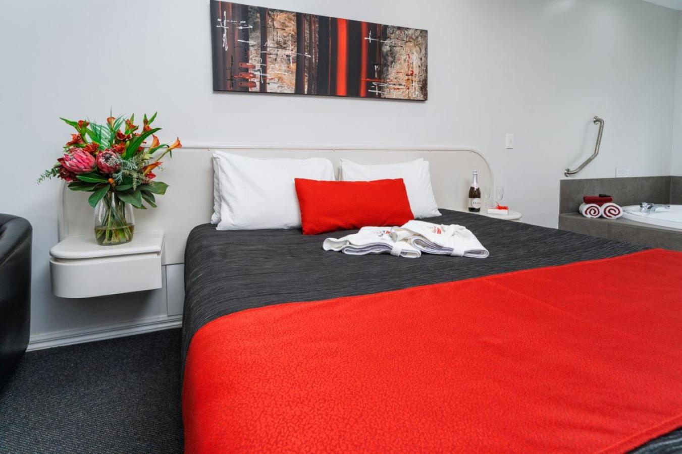Aubyn Court Spa Motel