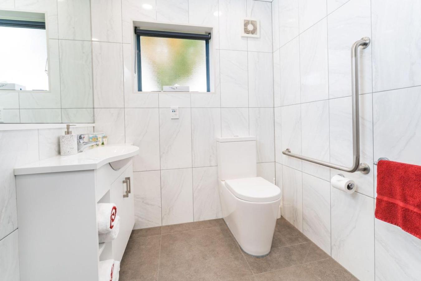 Aubyn Court Spa Motel