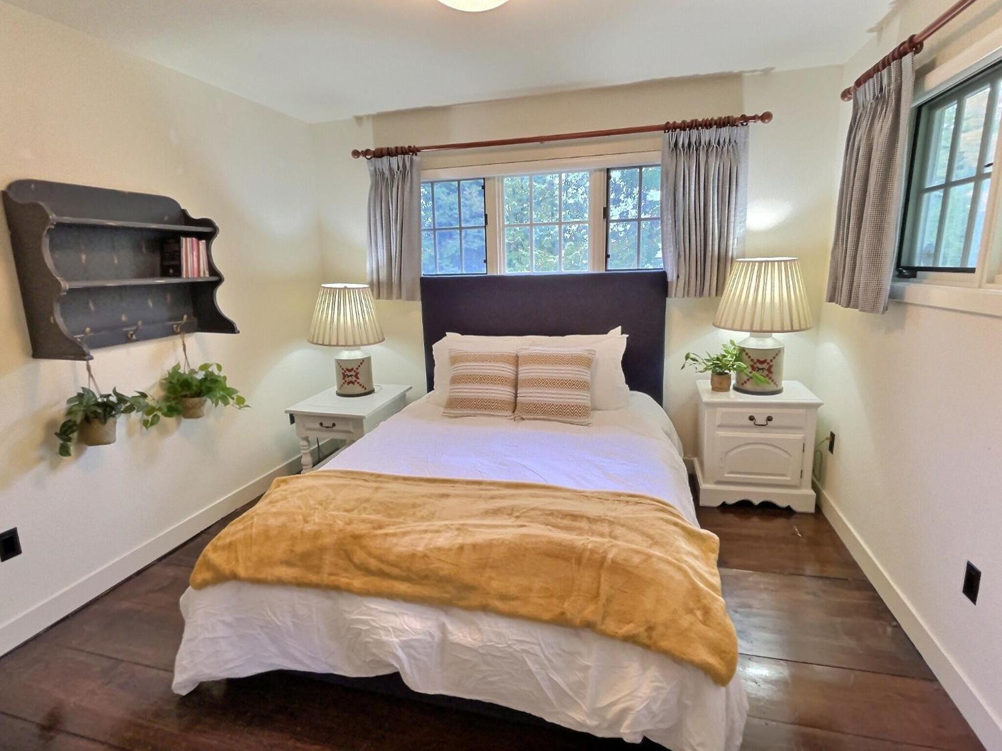 RoyalBear - AC, Hot Tub, Grill, FirePit, Gameroom