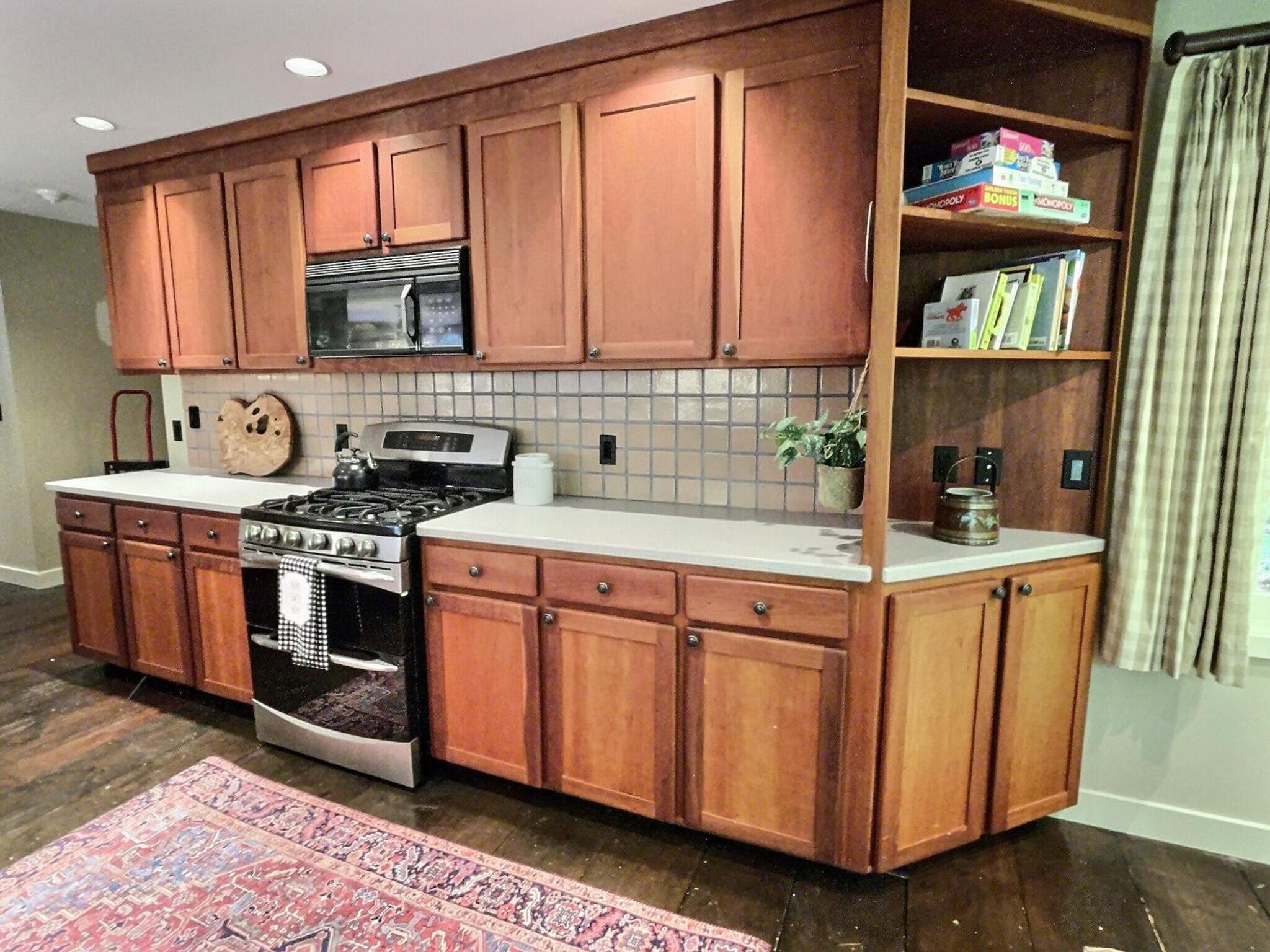 RoyalBear - AC, Hot Tub, Grill, FirePit, Gameroom