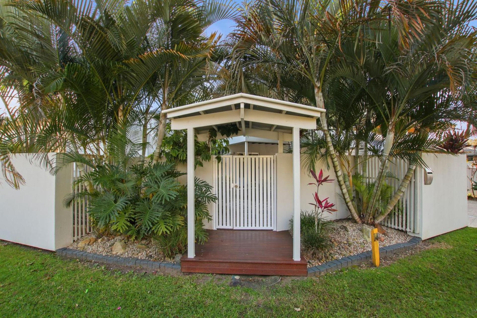 Esplanade 180, Golden Beach