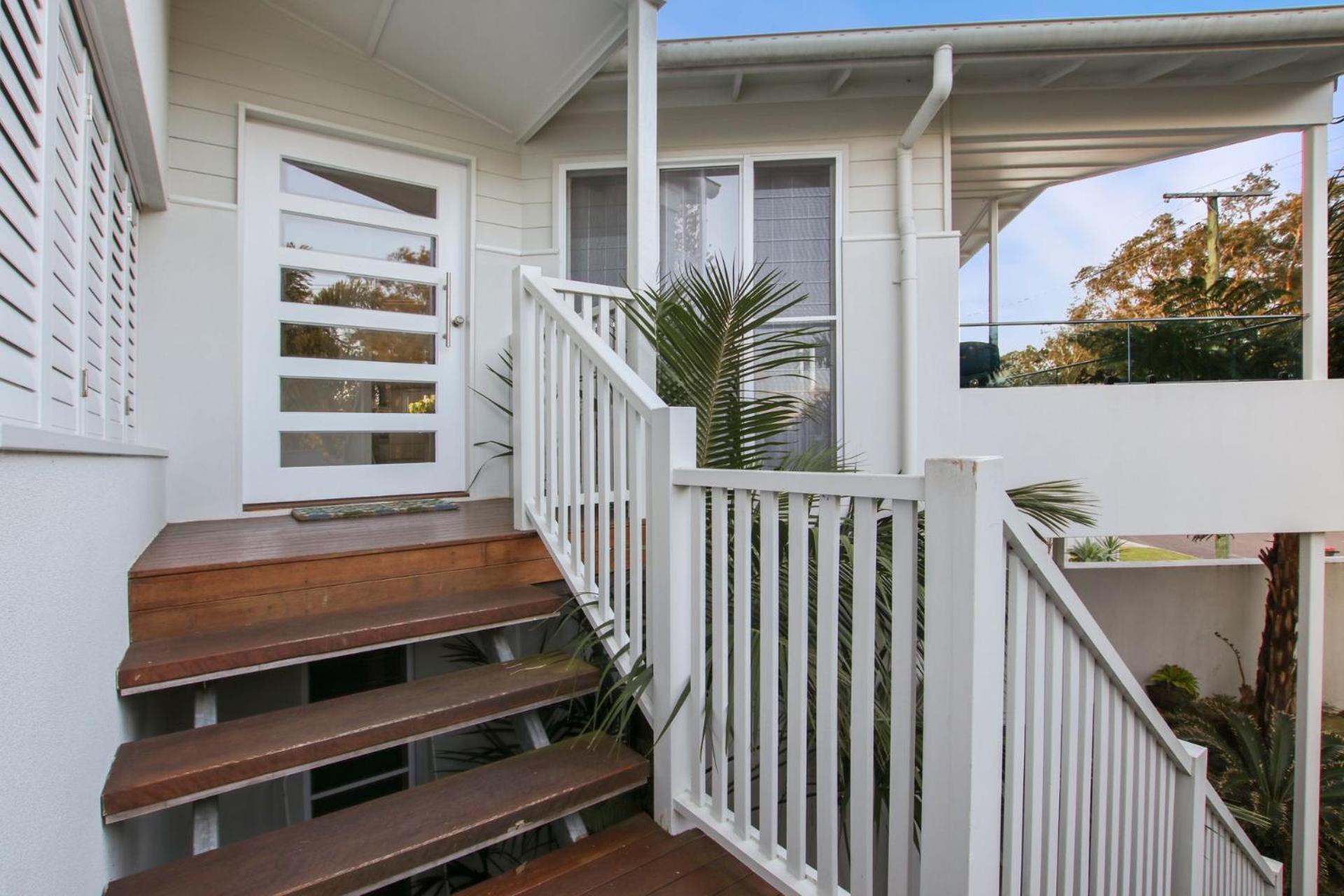 Esplanade 180, Golden Beach