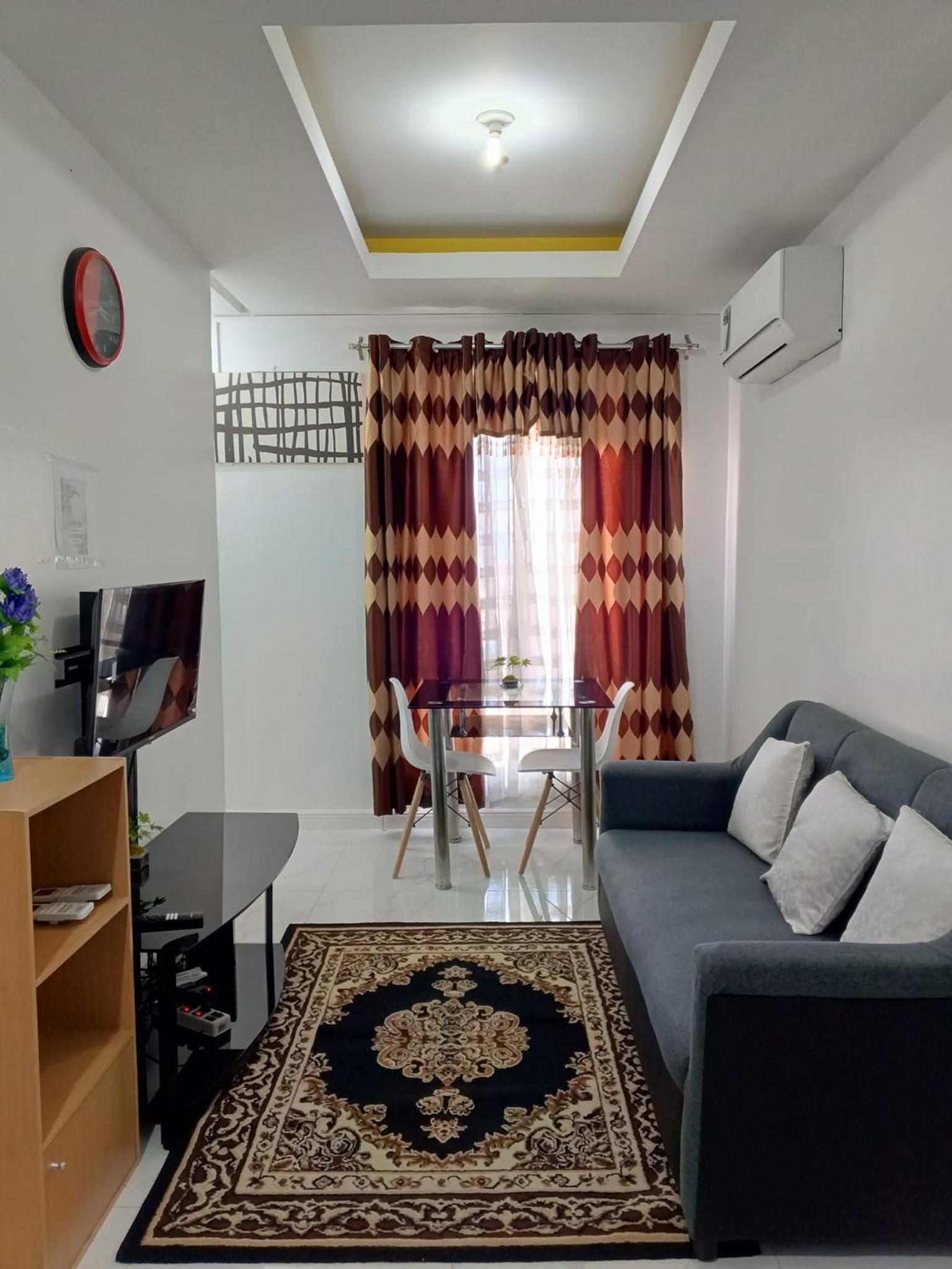 One Bedroom Condo with Balcony & Pool - Carosa Staycation view 4