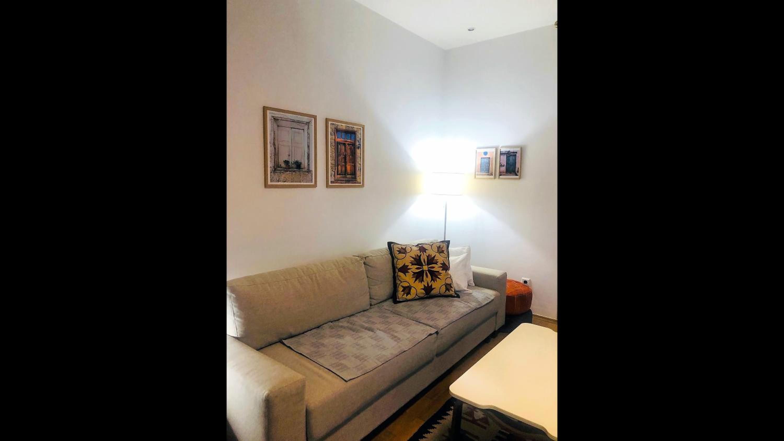 Cozy One-bedroom Apartment in the central Sarajevo view 2