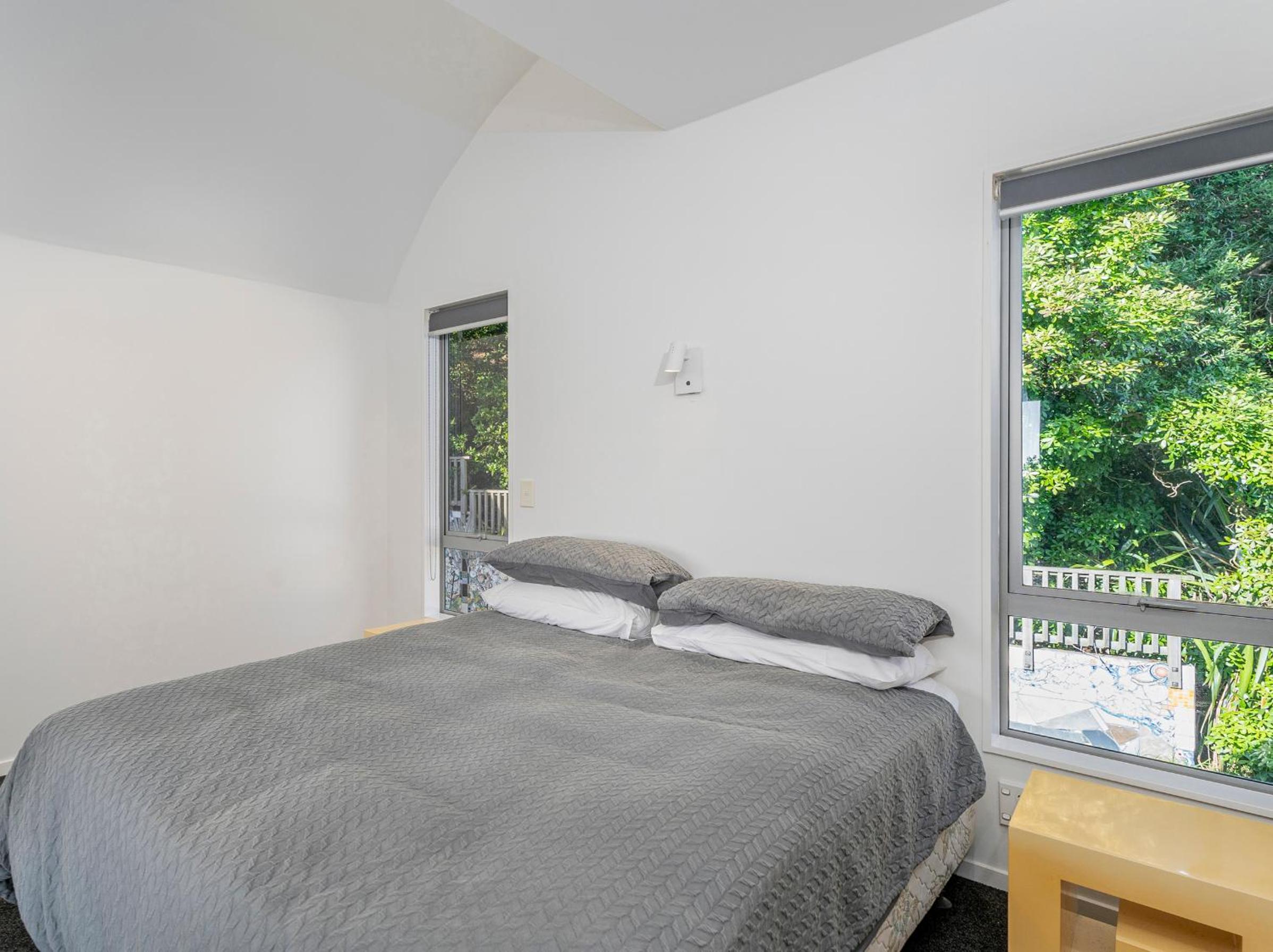 Ocean View Beach Beauty - Tairua Holiday Home view 2